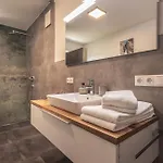 Koenigsblick Poppler Apartment