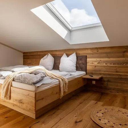 Koenigsblick Poppler Apartment Hopferau