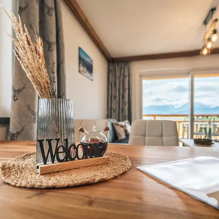 Koenigsblick Poppler Apartment